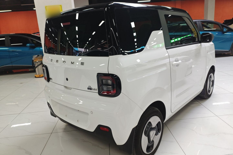 吉利银河 2023款 熊猫mini 新春版宝藏熊车身外观6005