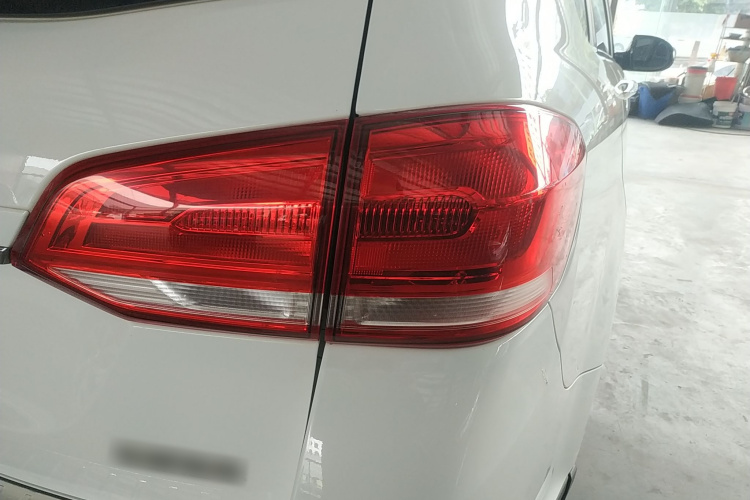 哈弗H6 2018款 蓝标 运动版 1.5T 手动两驱精英型车身外观6005