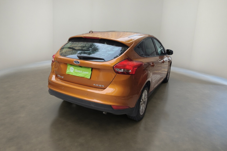 福特 福克斯 2017款 两厢 1.6L 手动舒适型智行版车身外观7