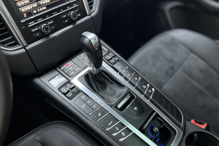 保时捷 2014款 Macan 2.0T中控内饰7006