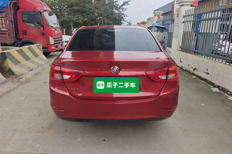 别克 英朗 2016款 15N 手动精英型车身外观6