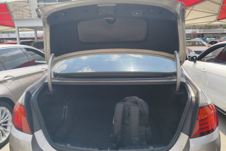 宝马5系 2017款 525Li 豪华设计套装局部细节23