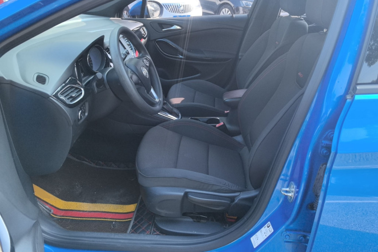 别克 威朗 2016款 两厢GS 20T 双离合豪情运动型局部细节19