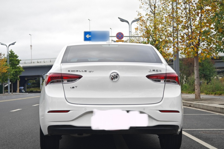 别克 英朗 2019款 18T 自动互联精英型 国VI车身外观6005