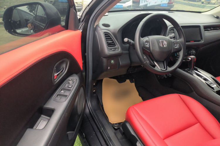 本田 缤智 2018款 1.5L CVT两驱科技精英型中控内饰7003