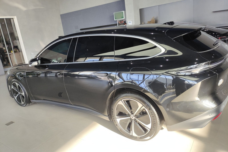 蔚来ET5T 2023款 75kWh Touring车身外观4