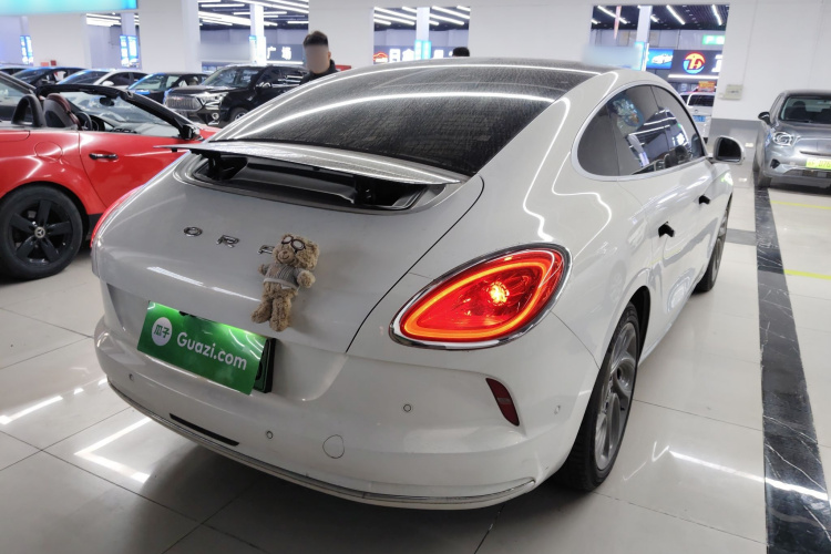 欧拉闪电猫 2022款 555km 尊贵版车身外观6005