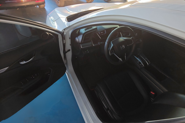 本田 思域 2016款 220TURBO CVT豪华版中控内饰20