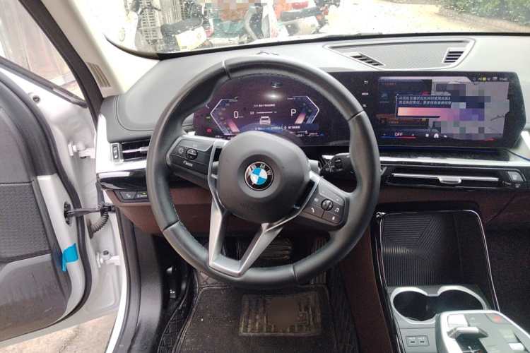 宝马X1 2023款 sDrive20Li X设计套装中控内饰13