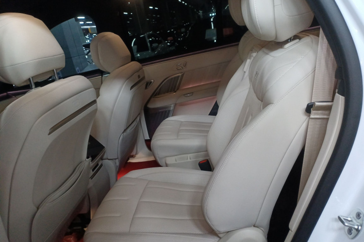 乐道L90 2025款 Pro 六座版中控内饰21