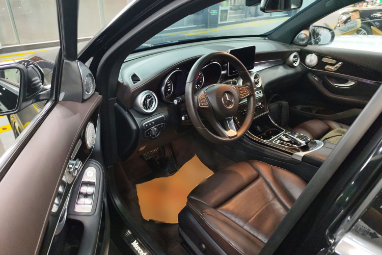 奔驰GLC 2019款 改款 GLC 260 L 4MATIC 豪华型中控内饰7003