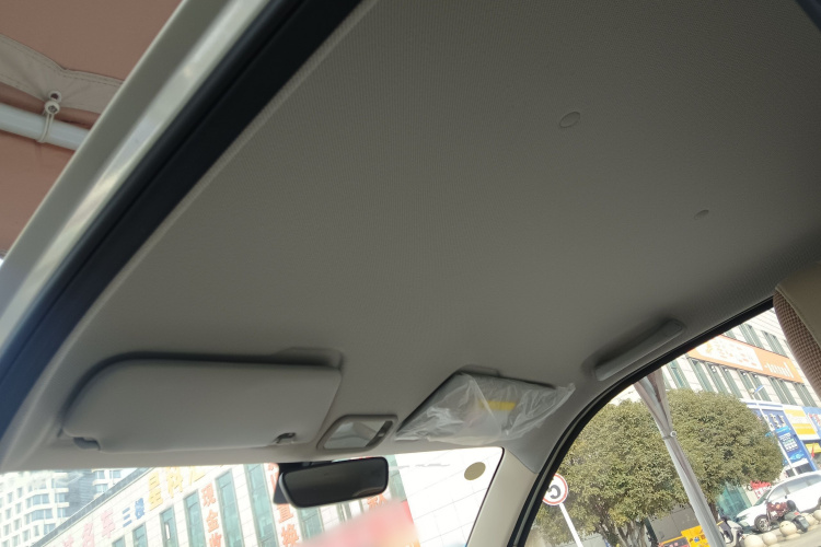 五菱汽车 宏光MINIEV 2024款 第三代 215km 青春版中控内饰22