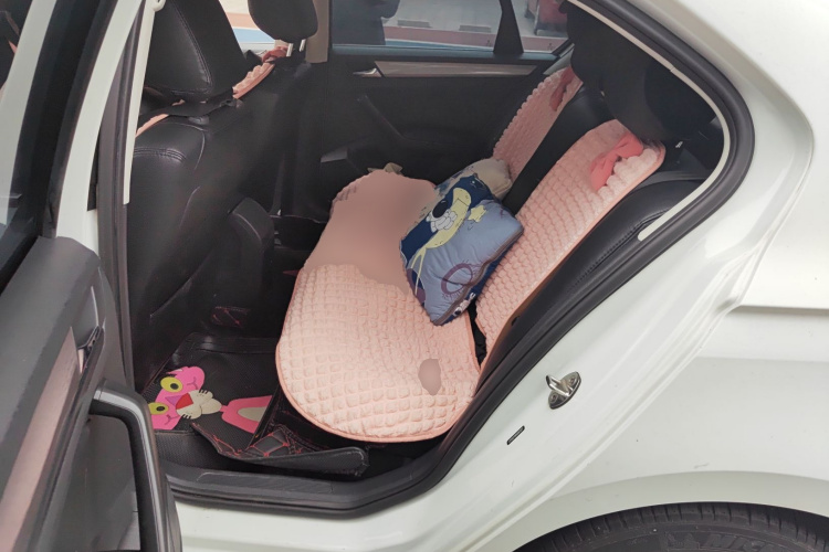 大众 宝来 2017款 1.6L 自动时尚型中控内饰21