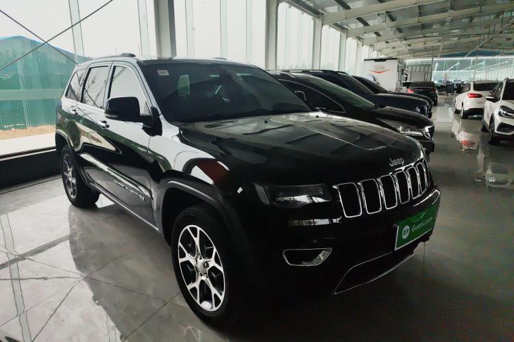 Jeep 大切诺基(进口) 2020款 3.0L 精英导航版车身外观3