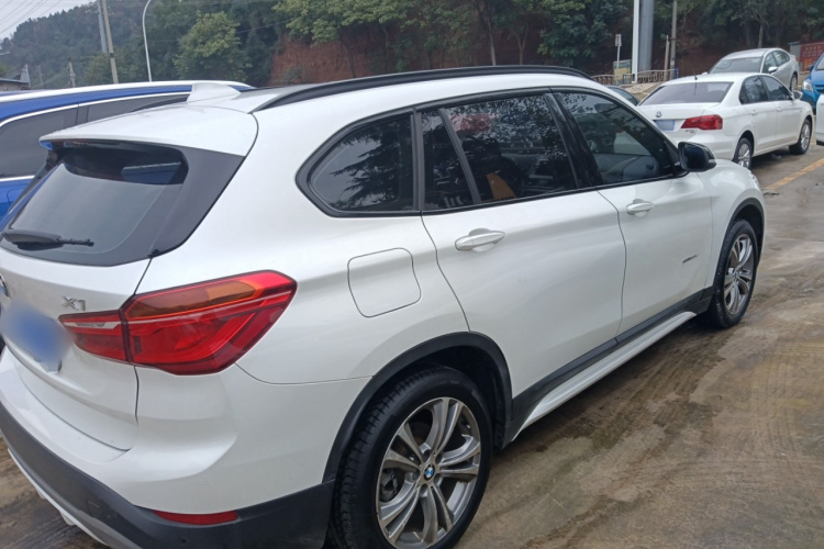 宝马X1 2016款 sDrive20Li 豪华型车身外观6005