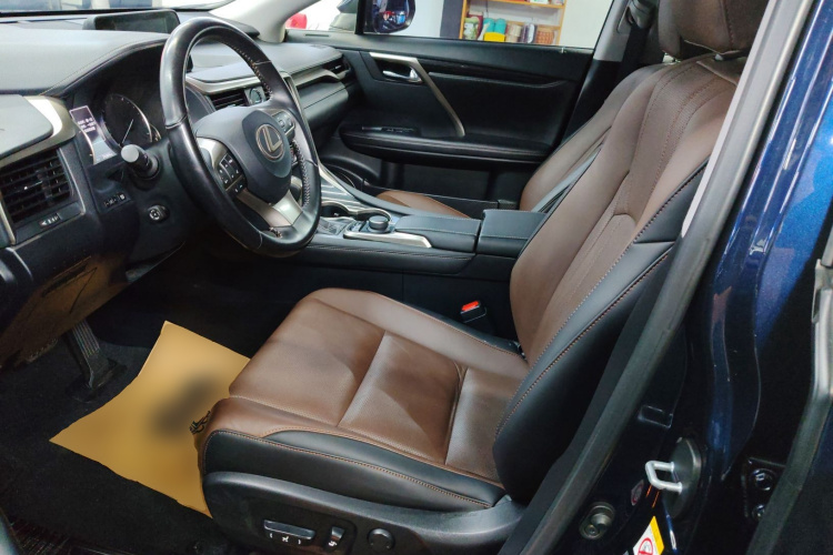 雷克萨斯RX 2016款 300 两驱精英版 国V中控内饰19