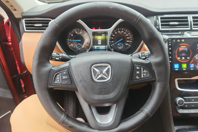 江铃 驭胜S330 2016款 1.5L GTDi 自动两驱时尚版局部细节13