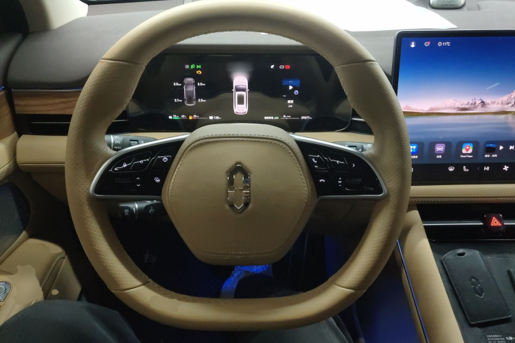 鸿蒙智行 问界M7 2024款 1.5T 四驱Plus版 5座中控内饰13