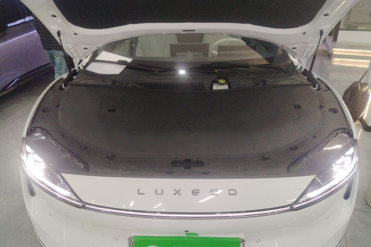 鸿蒙智行 智界S7 2025款 855km Max机舱底盘24