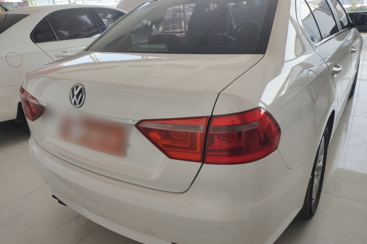 大众 朗逸 2013款 改款 1.4TSI DSG舒适版车身外观6