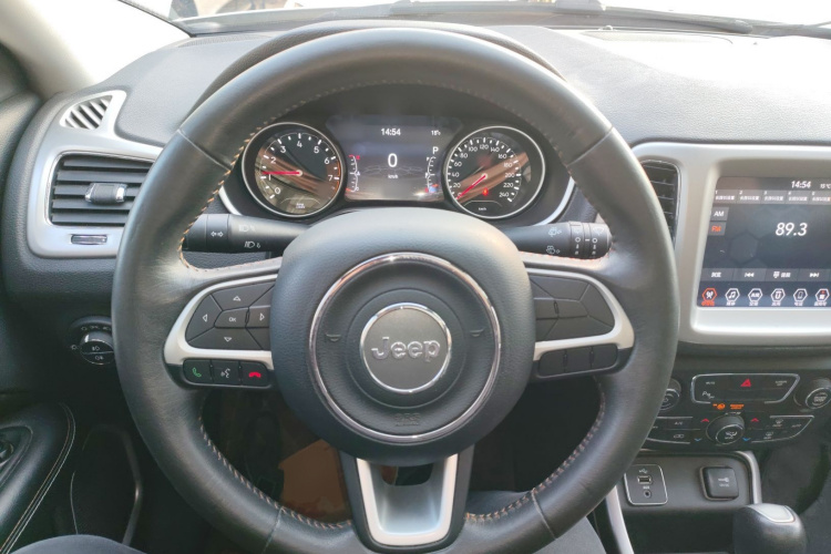 Jeep 指南者 2019款 200T 自动家享-互联大屏版中控内饰13