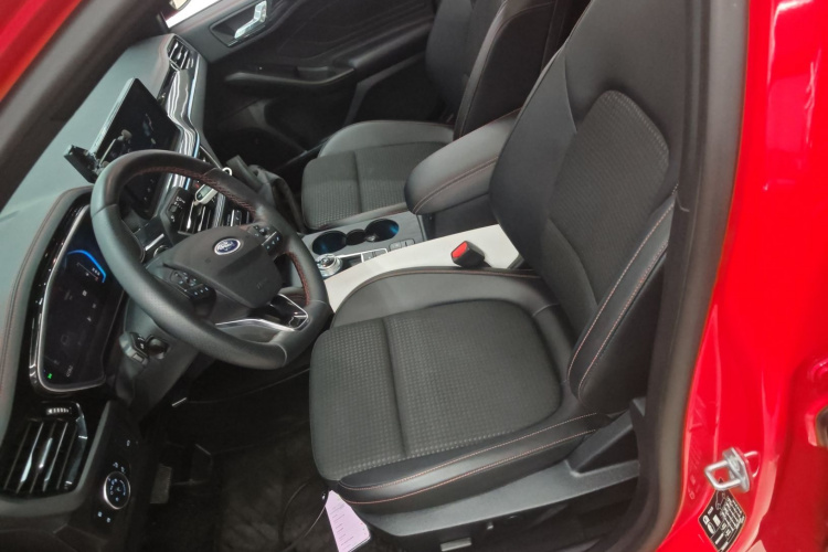 福特 福克斯 2021款 三厢 EcoBoost 180 自动ST Line中控内饰19