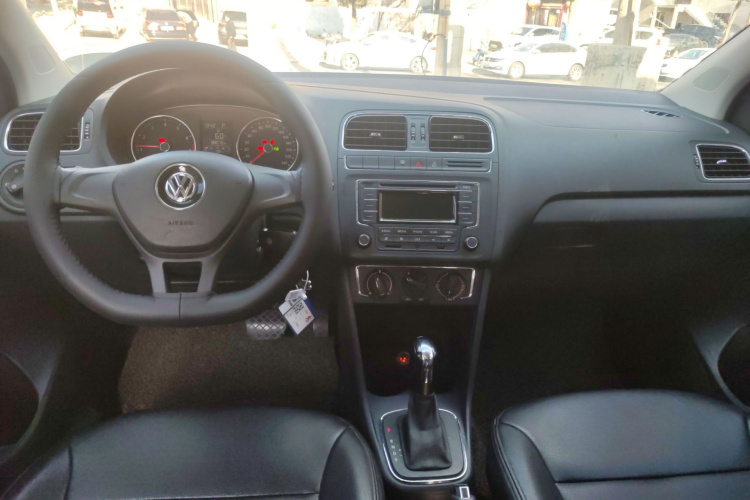 大众 Polo 2014款 1.6L 自动舒适版中控内饰12