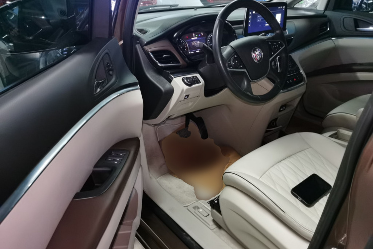 别克GL8 2022款 陆上公务舱 652T 豪华型中控内饰7003