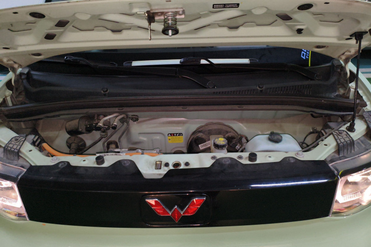 五菱汽车 宏光MINIEV 2021款 马卡龙时尚款 磷酸铁锂机舱底盘24