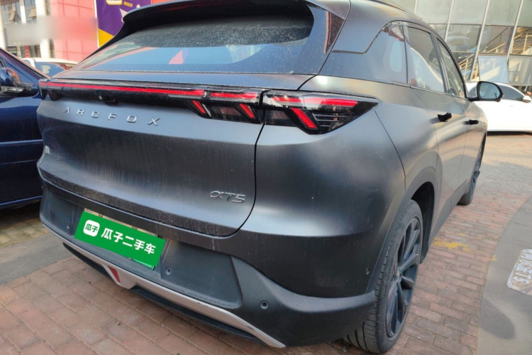 ARCFOX极狐 极狐 阿尔法T5(ARCFOX αT5) 2024款 660 MAX车身外观7
