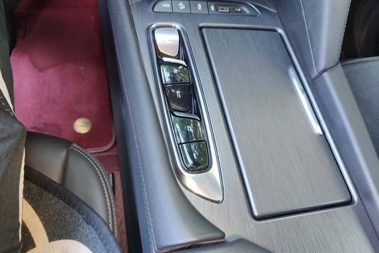 别克 昂科旗 2020款 28T 四驱尊贵型局部细节18