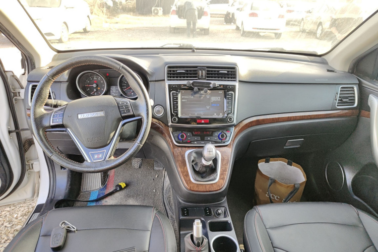 哈弗H6 2017款 红标 运动版 1.5T 手动两驱精英型中控内饰12