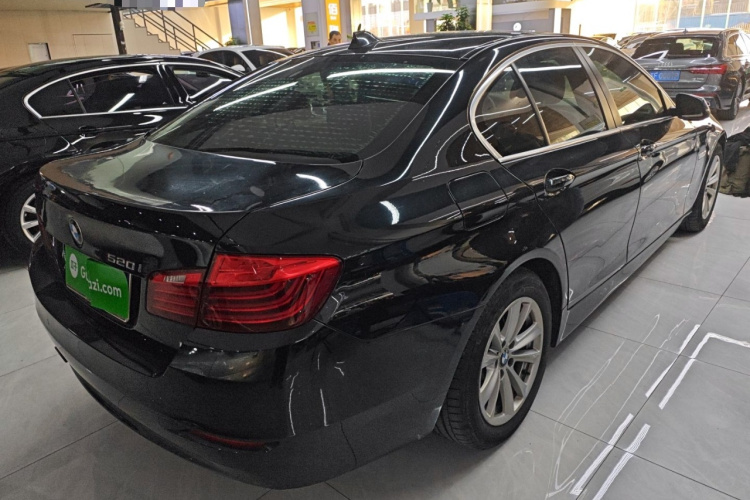 宝马5系(进口) 2015款 520i 典雅型车身外观7