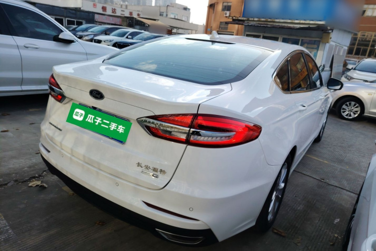 福特 蒙迪欧 2020款 EcoBoost 180 时尚型车身外观7