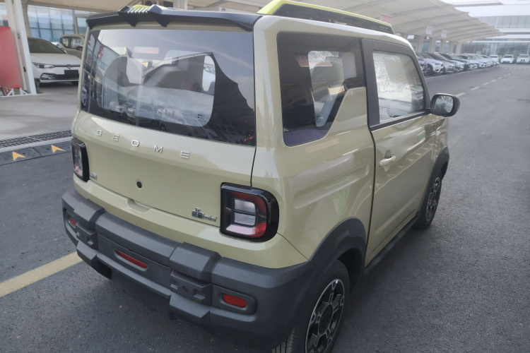 吉利银河 2025款 210km 熊猫骑士车身外观7