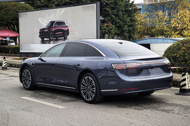 鸿蒙智行 享界S9 2025款 增程 Ultra车身外观6002