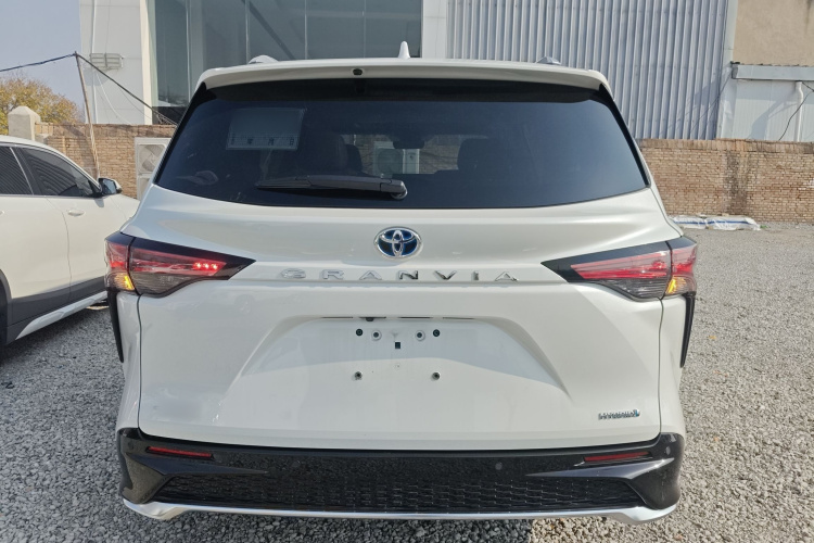 丰田 格瑞维亚 2023款 2.5L混动 尊贵PLUS版车身外观6004