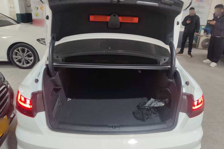 奥迪A4L 2022款 40 TFSI 豪华动感型局部细节23