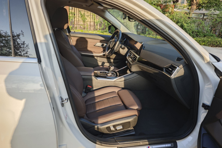 宝马3系 2021款 改款二 320Li M运动套装局部细节41