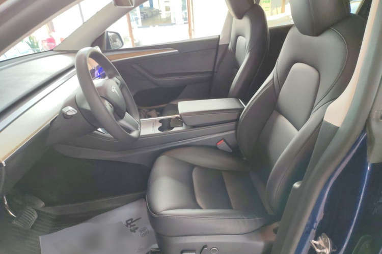 特斯拉 Model Y 2022款 改款 后轮驱动版局部细节19