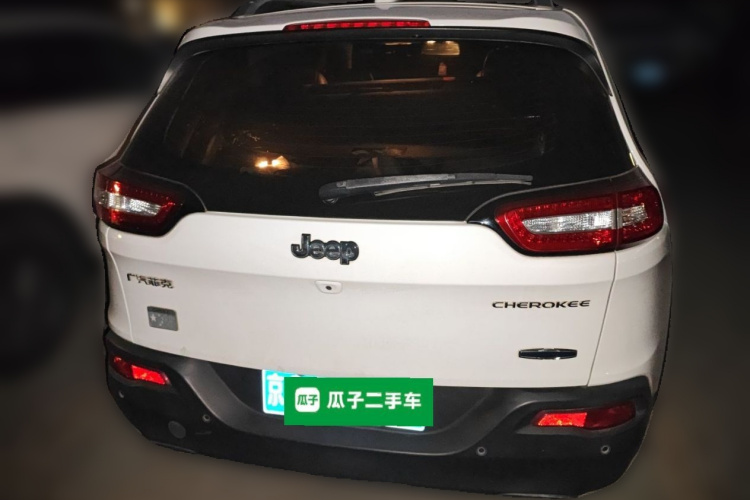 Jeep 自由光 2016款 2.0L 优越版车身外观6004