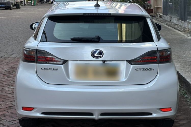 雷克萨斯CT 2013款 CT200h 舒适版车身外观6005