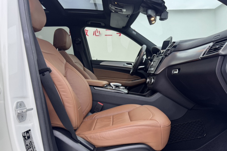 奔驰GLE 2016款 GLE 450 AMG 4MATIC中控内饰7015