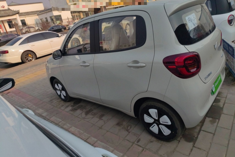 五菱汽车 宏光MINIEV 2025款 四门版 进阶款车身外观4