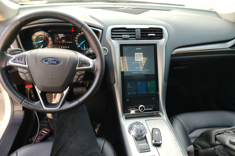 福特 蒙迪欧 2020款 EcoBoost 180 时尚型中控内饰12