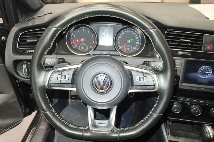 大众 高尔夫 2016款 1.4TSI 自动R-Line局部细节13