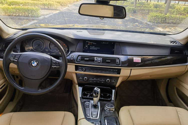 宝马5系 2013款 525Li 豪华型中控内饰7005