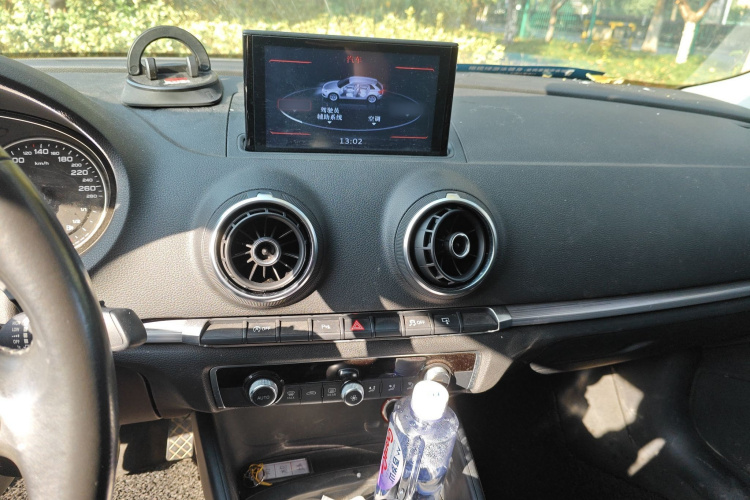 奥迪A3 2014款 Sportback 35 TFSI 自动舒适型局部细节16