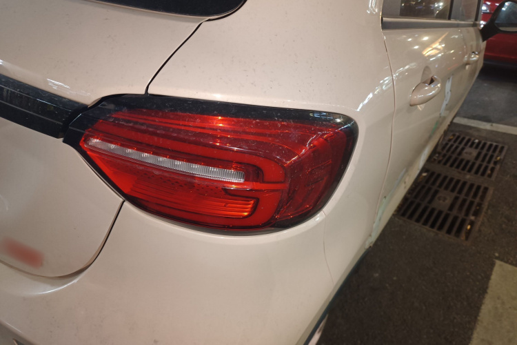 零跑汽车 零跑T03 2021款 400豪华Pro版车身外观9