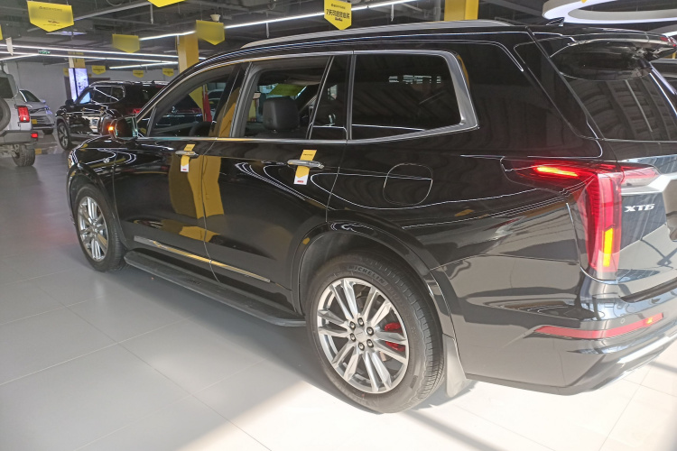 凯迪拉克XT6 2022款 2.0T 六座四驱豪华型车身外观6003